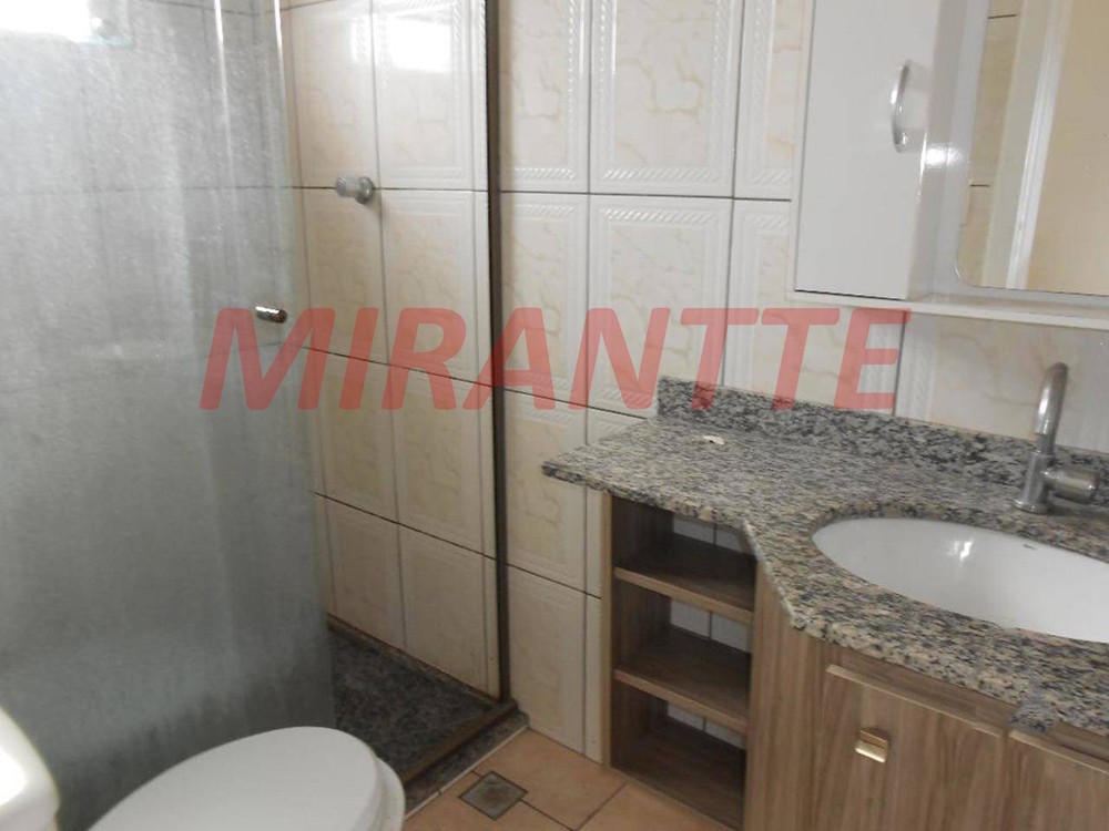 Sobrado de 153m² com 3 quartos em Água Fria