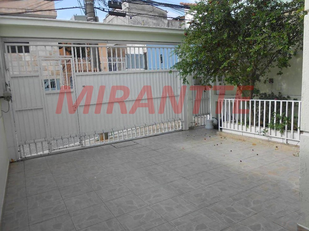 Sobrado de 153m² com 3 quartos em Água Fria