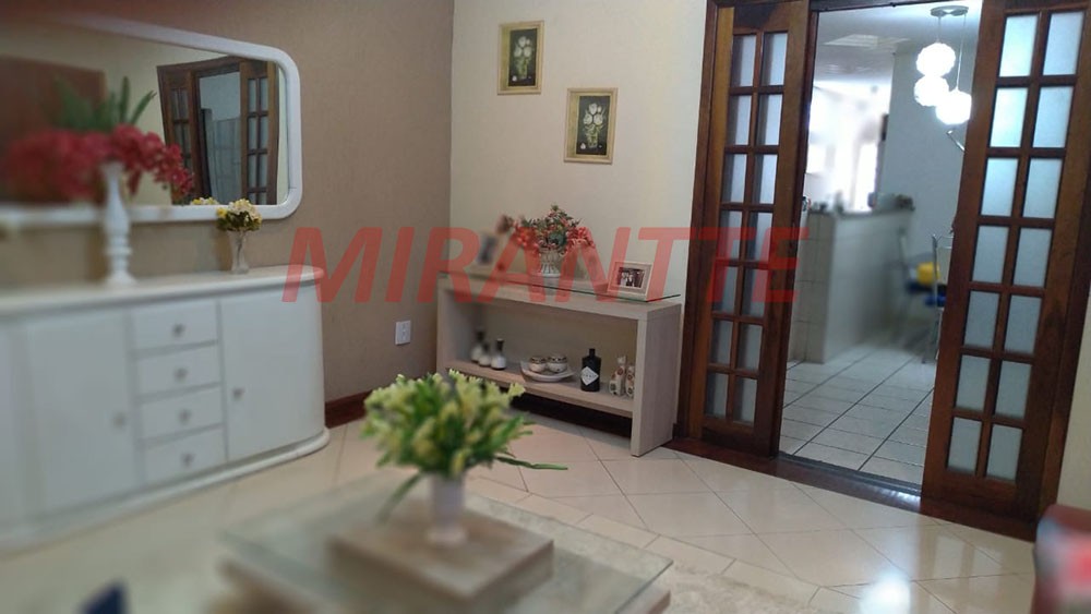 Sobrado de 543m² com 3 quartos em VALE DO IGAPO II