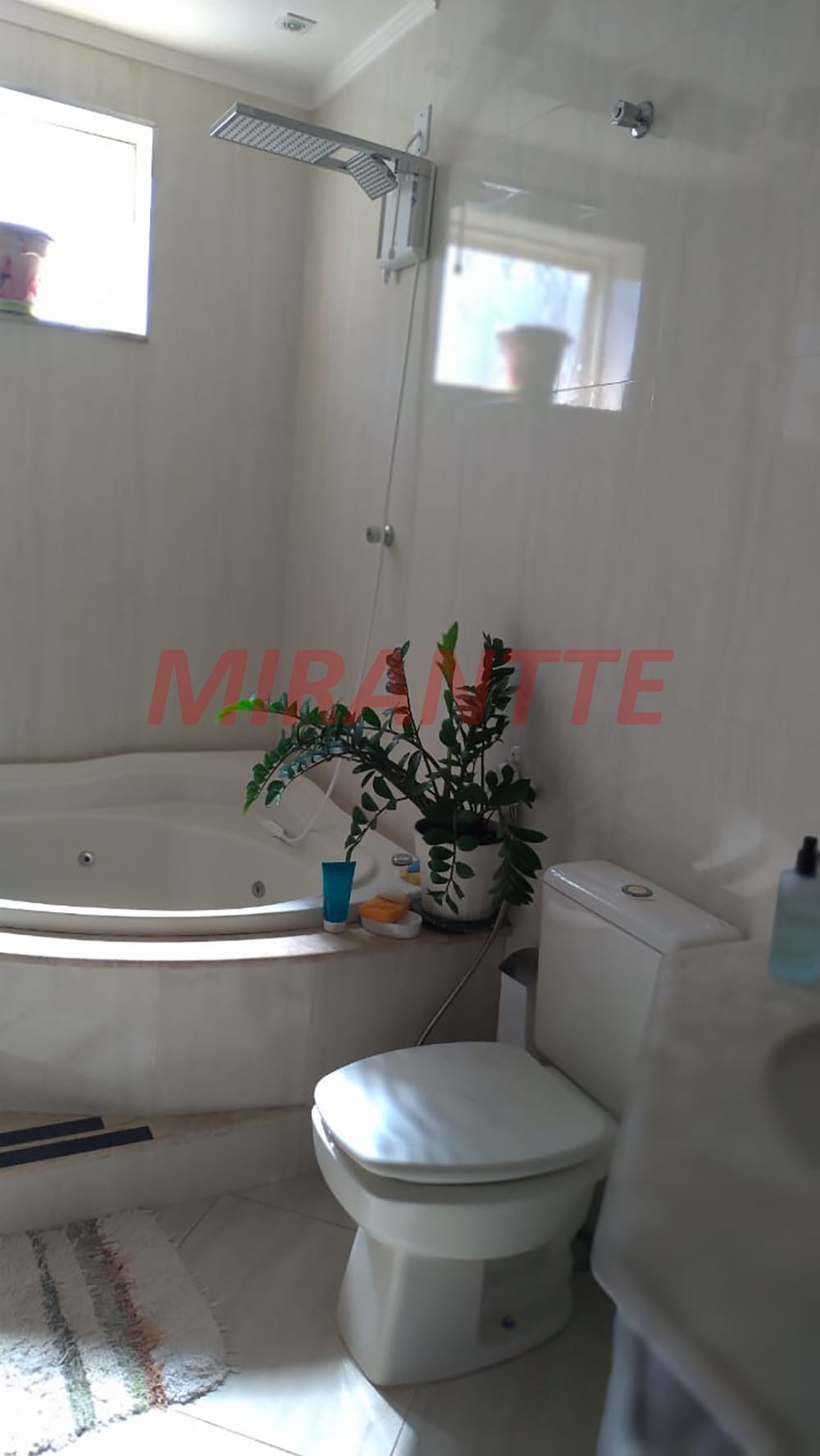Sobrado de 543m² com 3 quartos em VALE DO IGAPO II