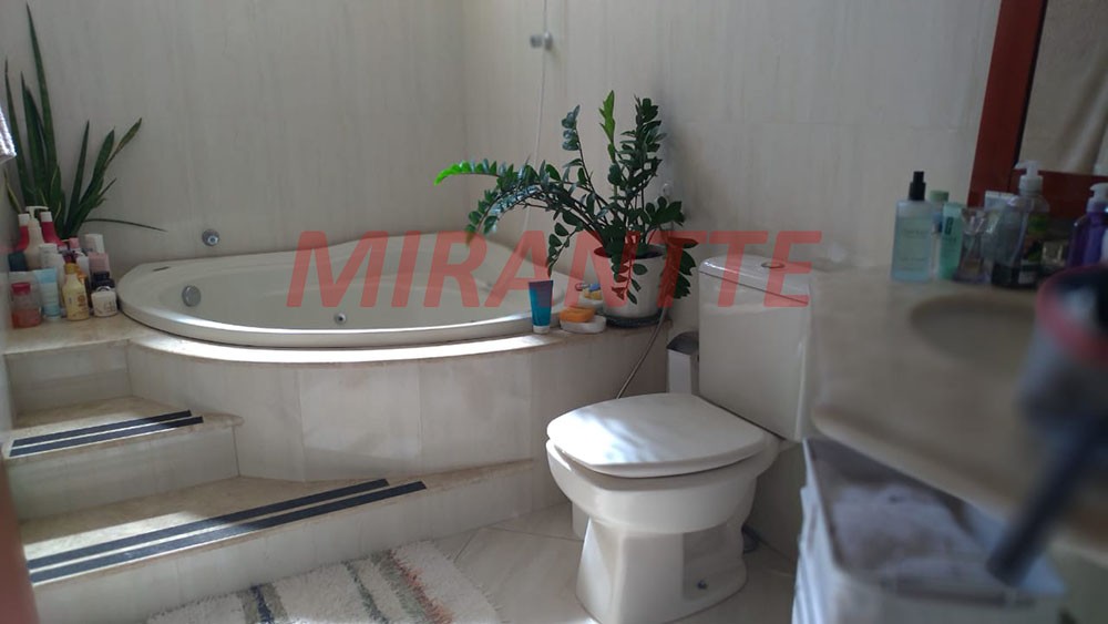 Sobrado de 543m² com 3 quartos em VALE DO IGAPO II