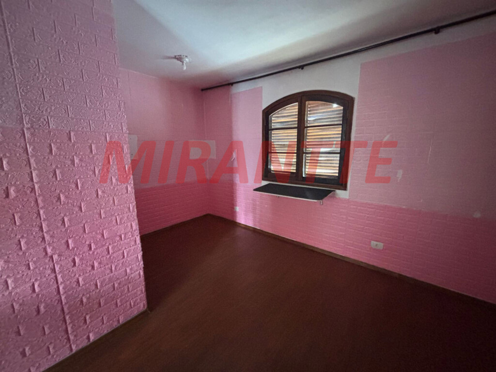 Cond. fechado de 1250m² com 15 quartos em Serra Da Cantareira