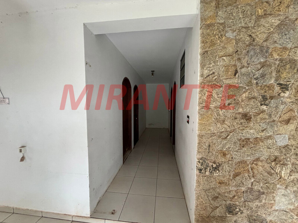 Cond. fechado de 1250m² com 15 quartos em Serra Da Cantareira