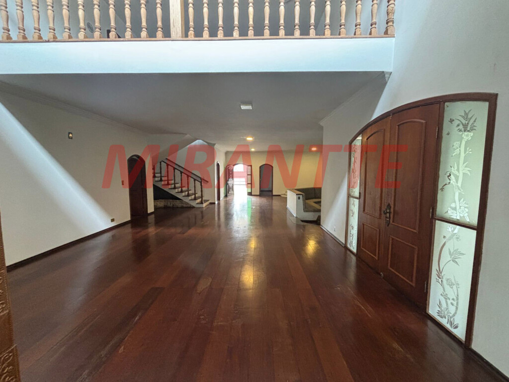 Cond. fechado de 1250m² com 15 quartos em Serra Da Cantareira