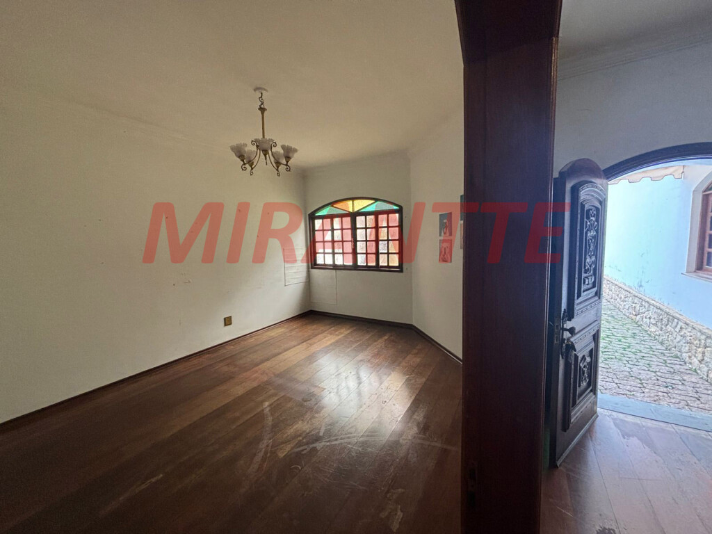 Cond. fechado de 1250m² com 15 quartos em Serra Da Cantareira