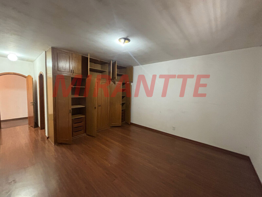 Cond. fechado de 1250m² com 15 quartos em Serra Da Cantareira