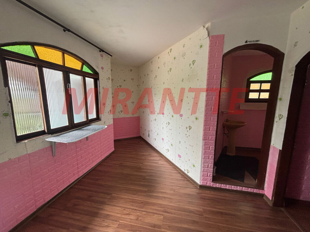 Cond. fechado de 1250m² com 15 quartos em Serra Da Cantareira