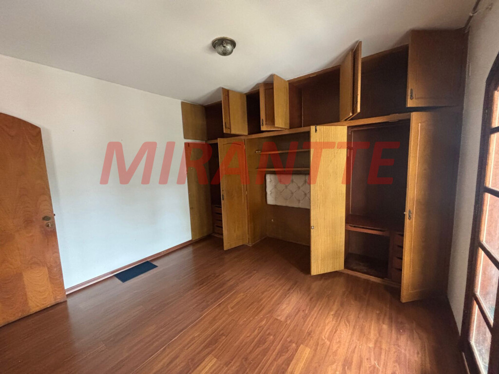 Cond. fechado de 1250m² com 15 quartos em Serra Da Cantareira