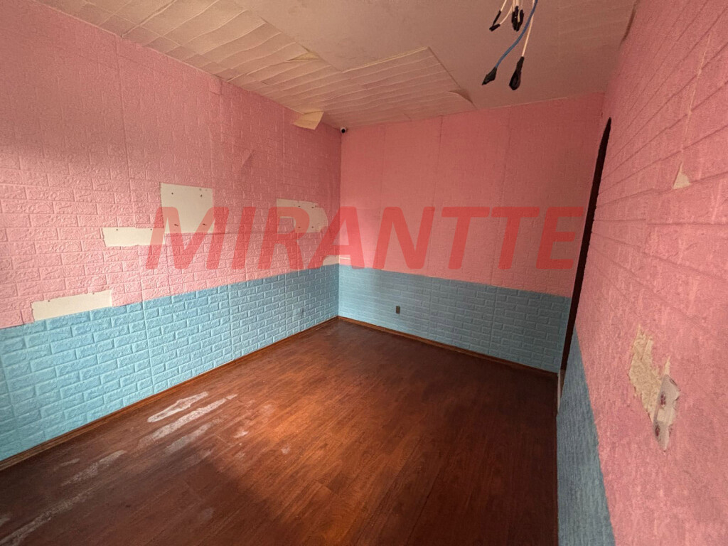 Cond. fechado de 1250m² com 15 quartos em Serra Da Cantareira