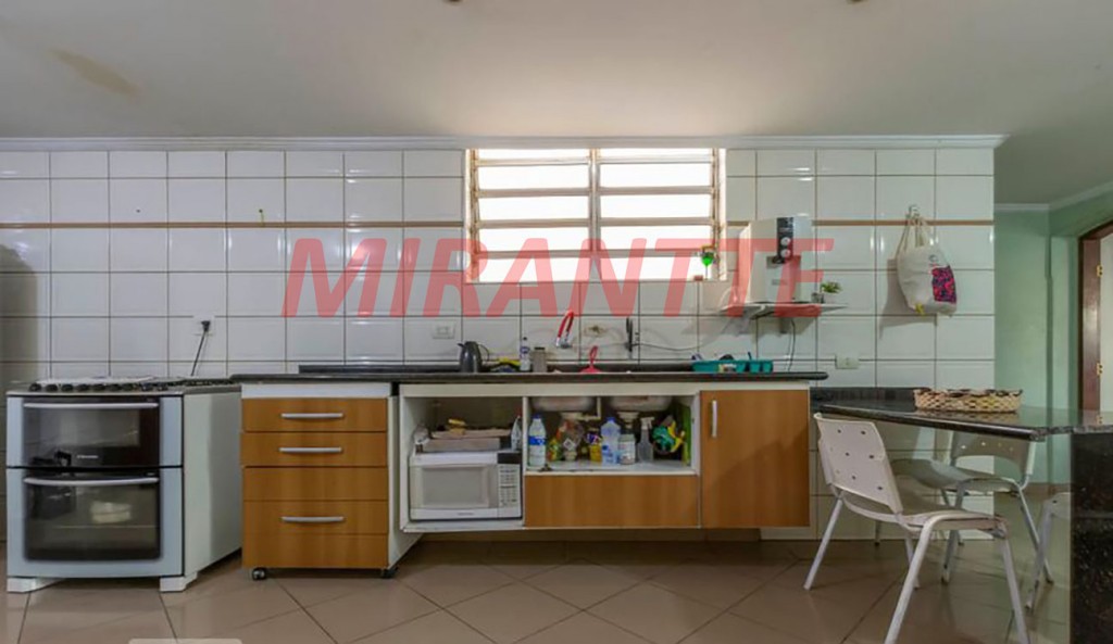 Sobrado de 120m² com 5 quartos em Água Fria