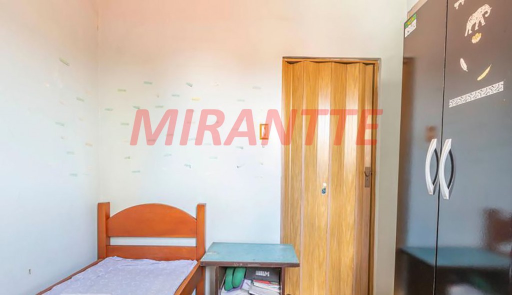 Sobrado de 120m² com 5 quartos em Água Fria