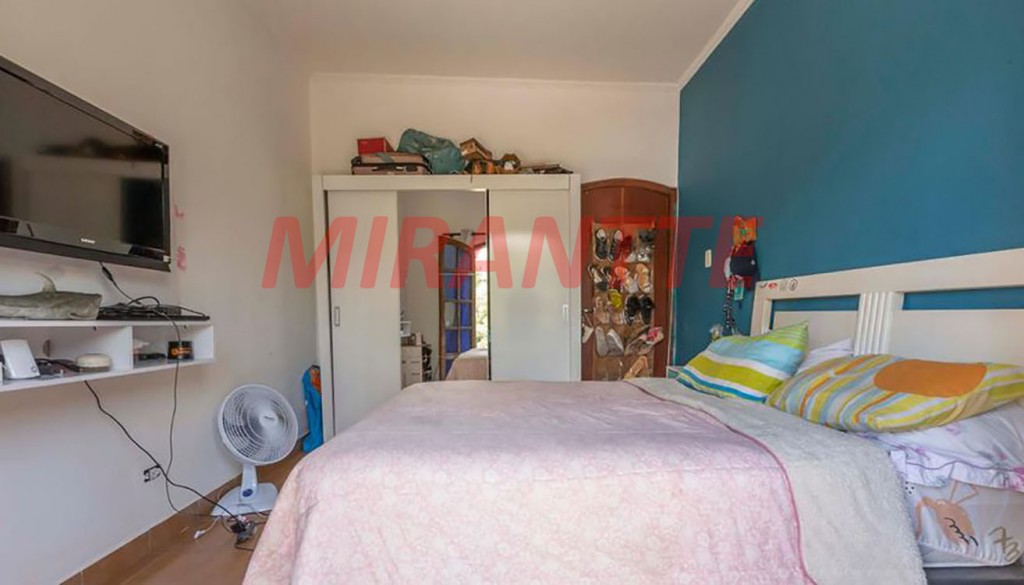 Sobrado de 120m² com 5 quartos em Água Fria