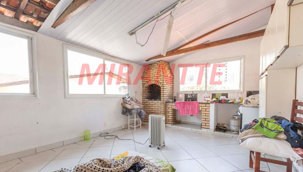 Sobrado de 120m² com 5 quartos em Água Fria