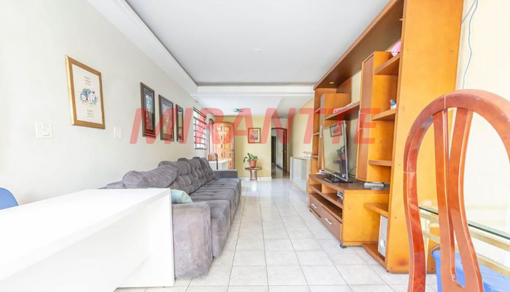Sobrado de 120m² com 5 quartos em Água Fria