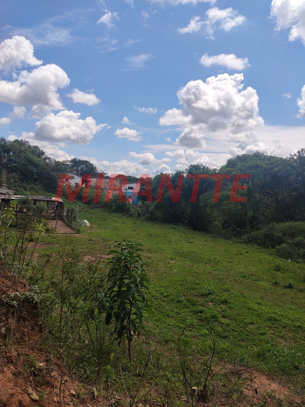 Terreno de 5.179m² em Terra Preta