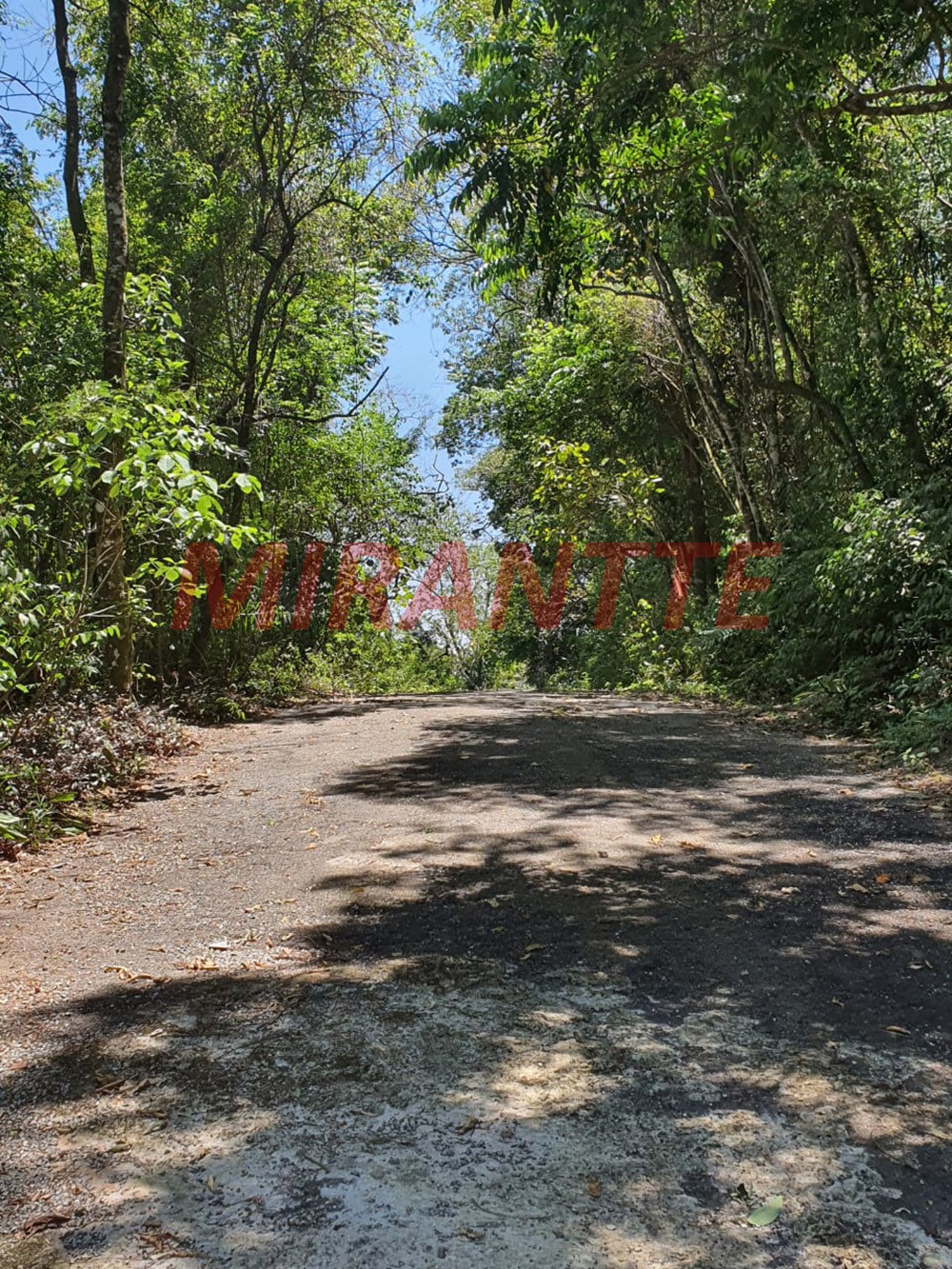 Terreno de 1327m² em Serra Da Cantareira
