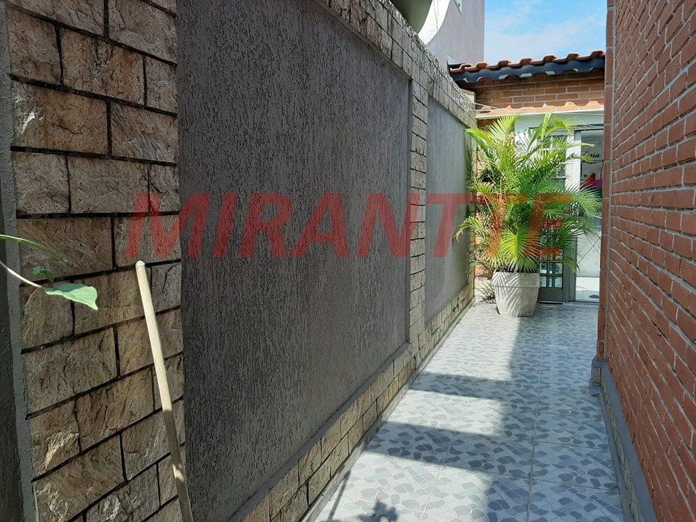 Sobrado de 275m² com 5 quartos em Parque Novo Mundo