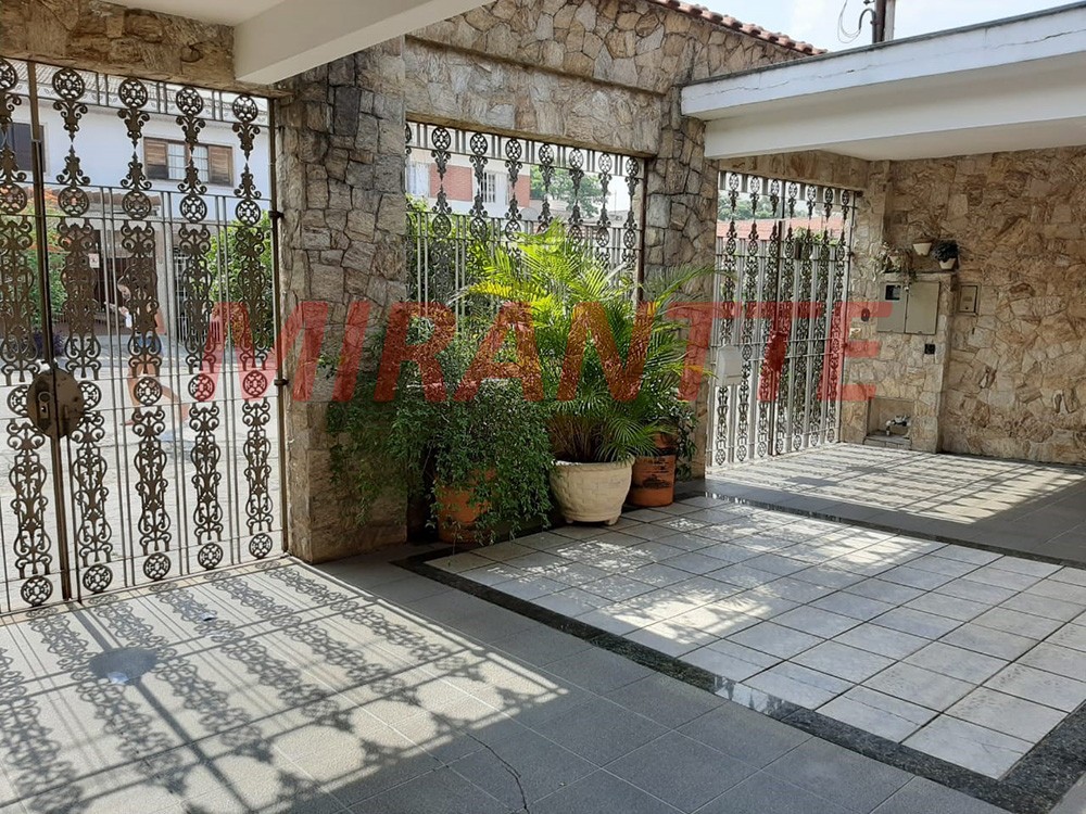 Sobrado de 275m² com 5 quartos em Parque Novo Mundo