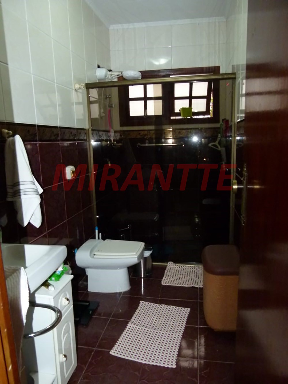 Sobrado de 275m² com 5 quartos em Parque Novo Mundo