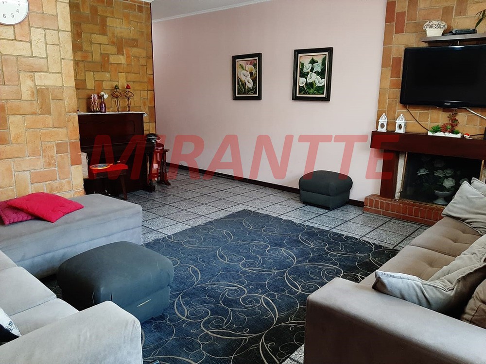 Sobrado de 275m² com 5 quartos em Parque Novo Mundo