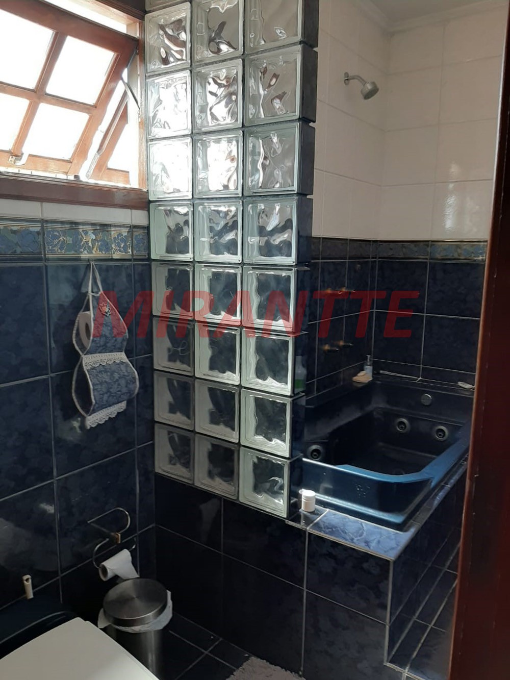 Sobrado de 275m² com 5 quartos em Parque Novo Mundo