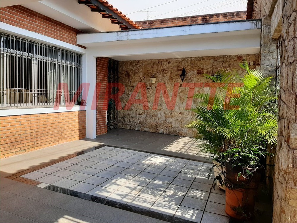Sobrado de 275m² com 5 quartos em Parque Novo Mundo