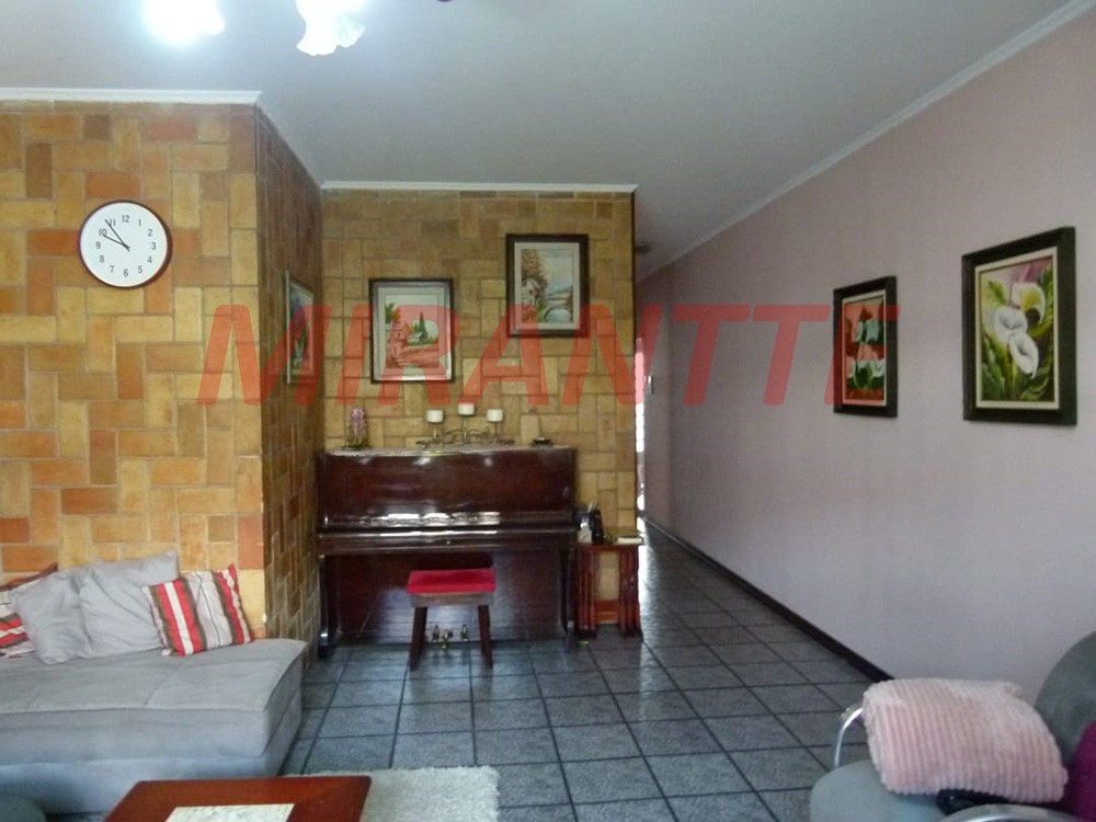 Sobrado de 275m² com 5 quartos em Parque Novo Mundo