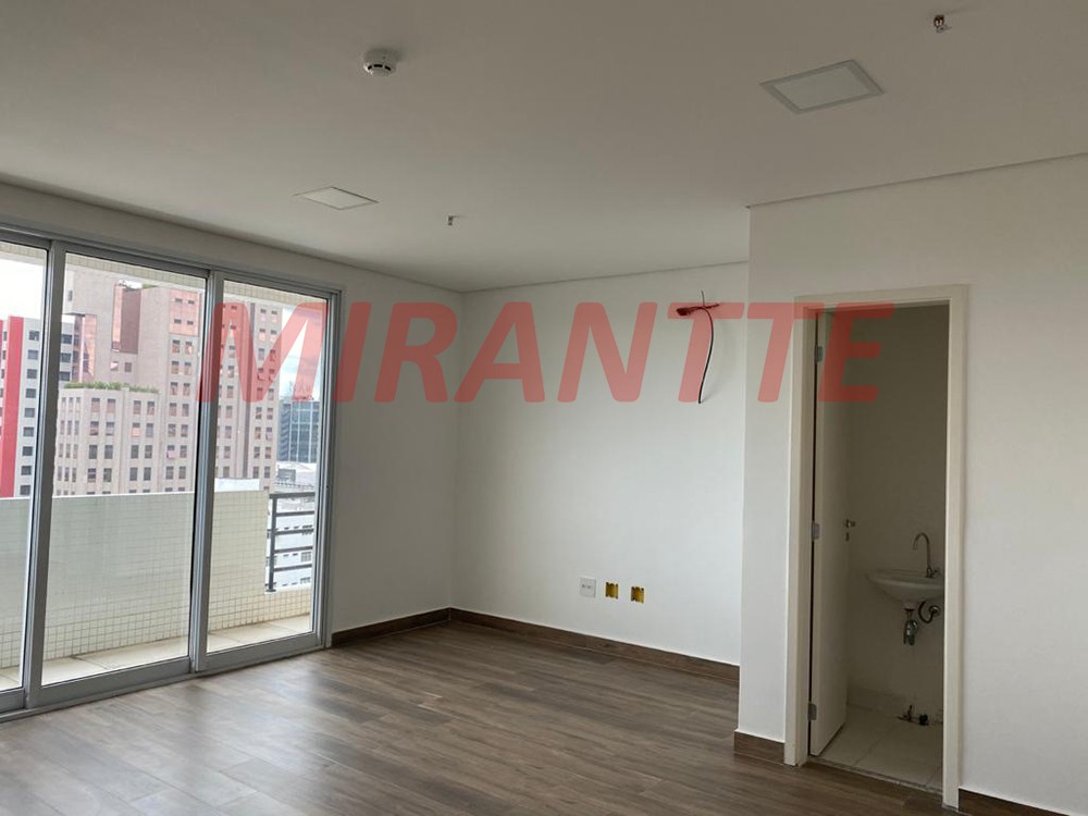 Conjunto comercial de 31.89m² em Santana