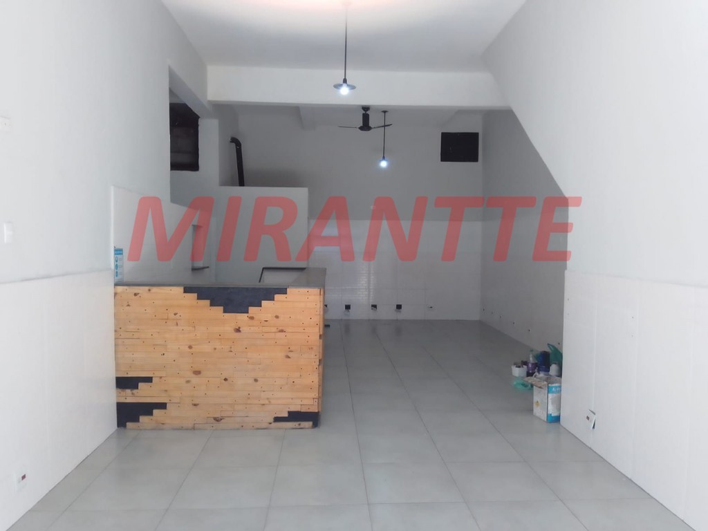 Comercial de 310m² em Vila Mazzei
