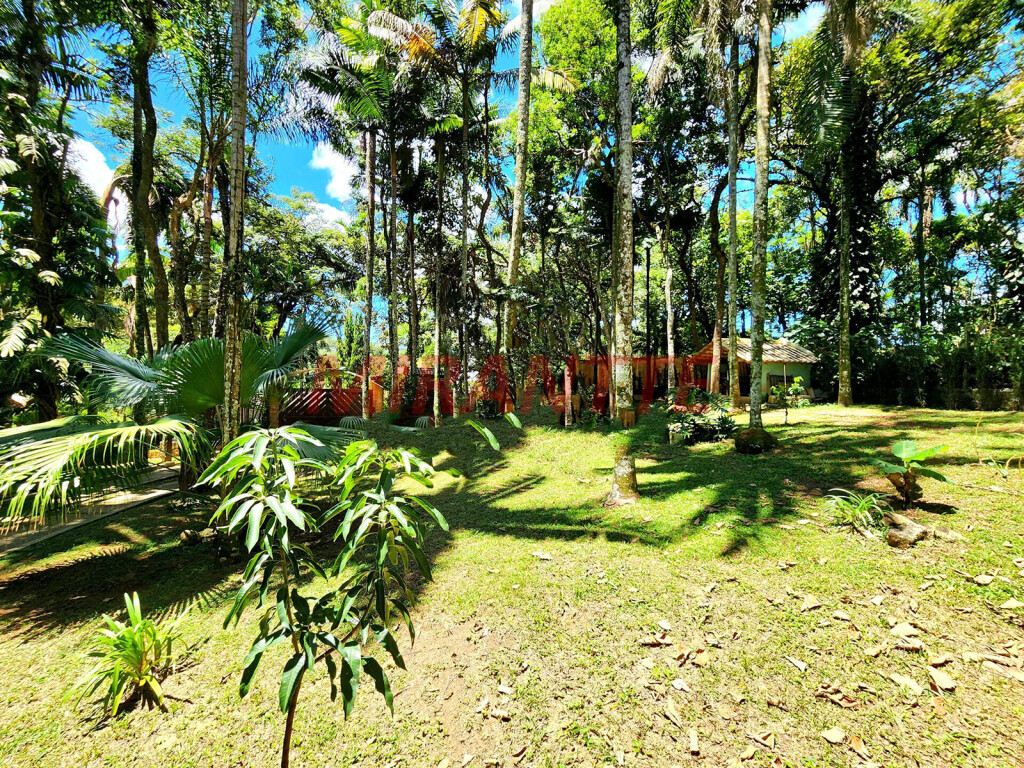 Sobrado de 400m² com 3 quartos em Serra Da Cantareira
