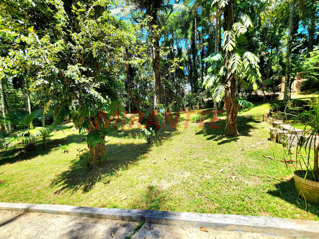 Sobrado de 400m² com 3 quartos em Serra Da Cantareira