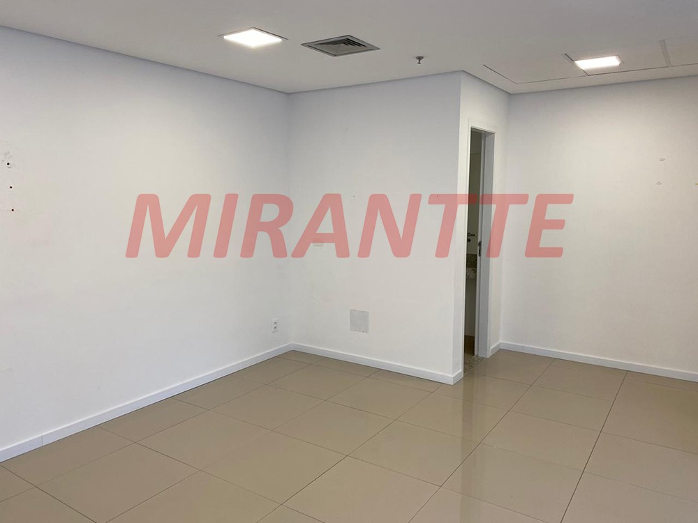Comercial de 50m² em Santana