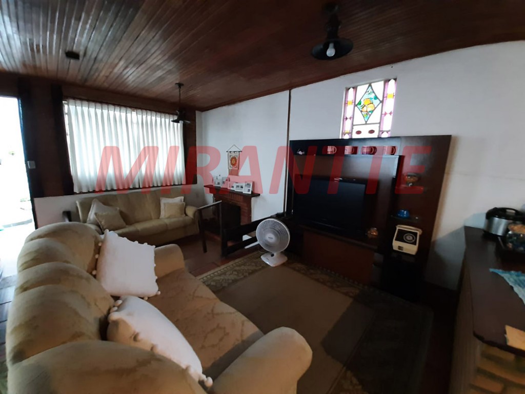 Chácara de 300m² com 3 quartos em Serra Da Cantareira