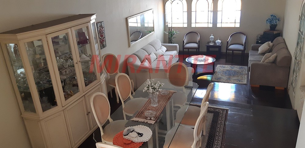 Sobrado de 155m² com 3 quartos em Santana
