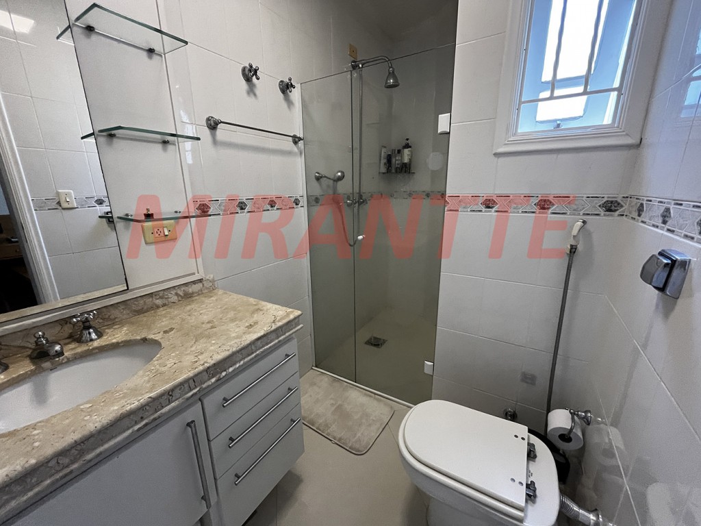 Sobrado de 400m² com 4 quartos em Jardim Bibi