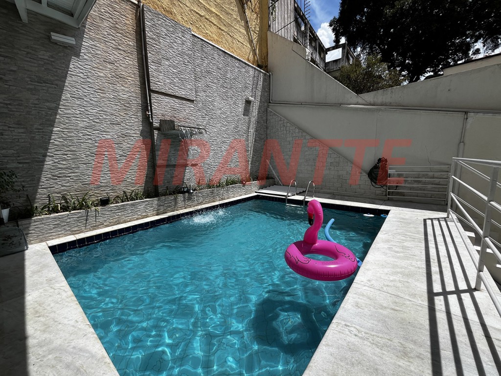 Sobrado de 400m² com 4 quartos em Jardim Bibi