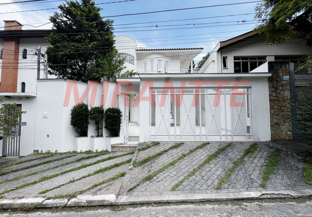 Sobrado de 400m² com 4 quartos em Jardim Bibi