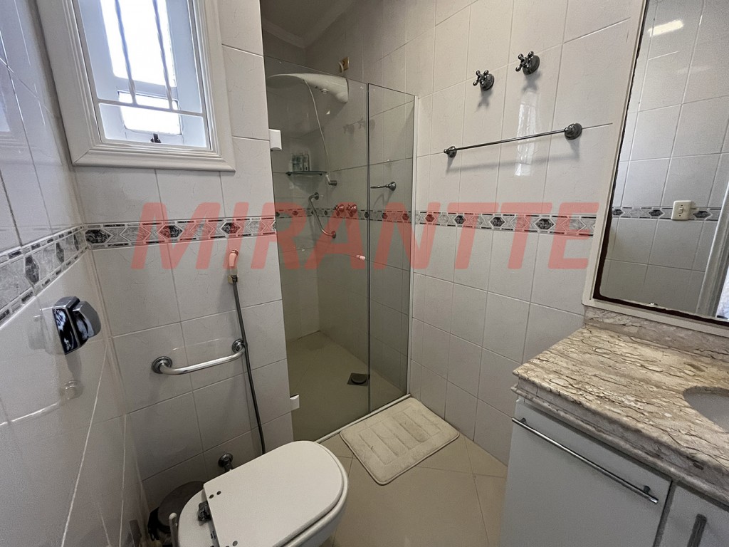 Sobrado de 400m² com 4 quartos em Jardim Bibi