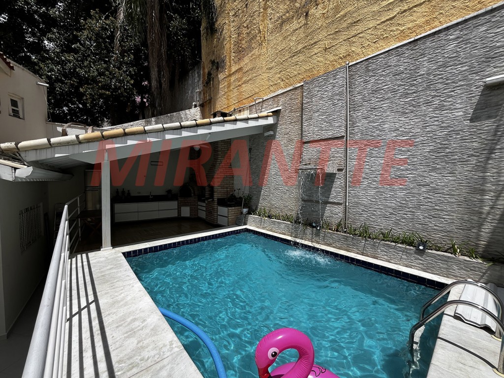 Sobrado de 400m² com 4 quartos em Jardim Bibi