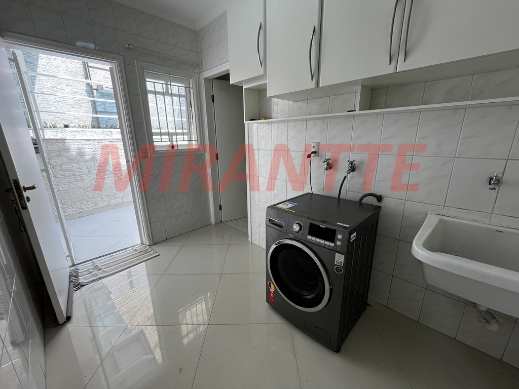 Sobrado de 400m² com 4 quartos em Jardim Bibi