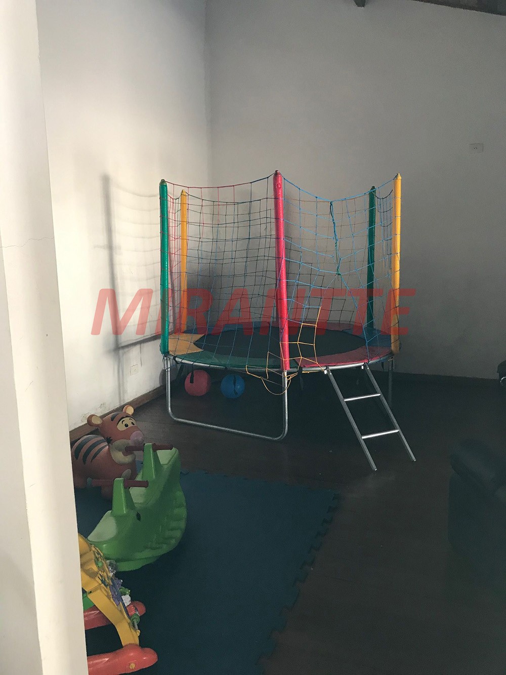 Sobrado de 236m² com 2 quartos em Vila Irmaos Arnoni