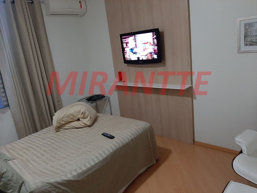 Sobrado de 370m² com 3 quartos em Jardim Peri