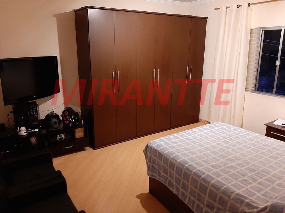 Sobrado de 370m² com 3 quartos em Jardim Peri