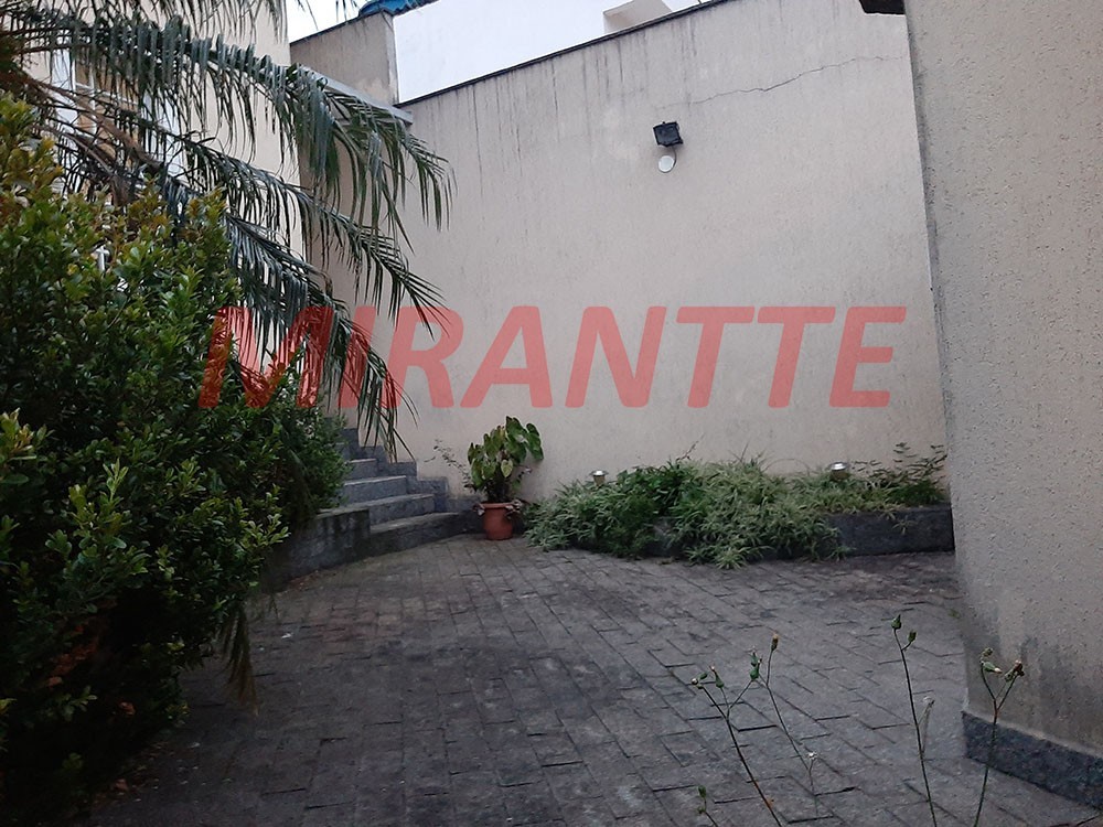 Sobrado de 370m² com 3 quartos em Jardim Peri