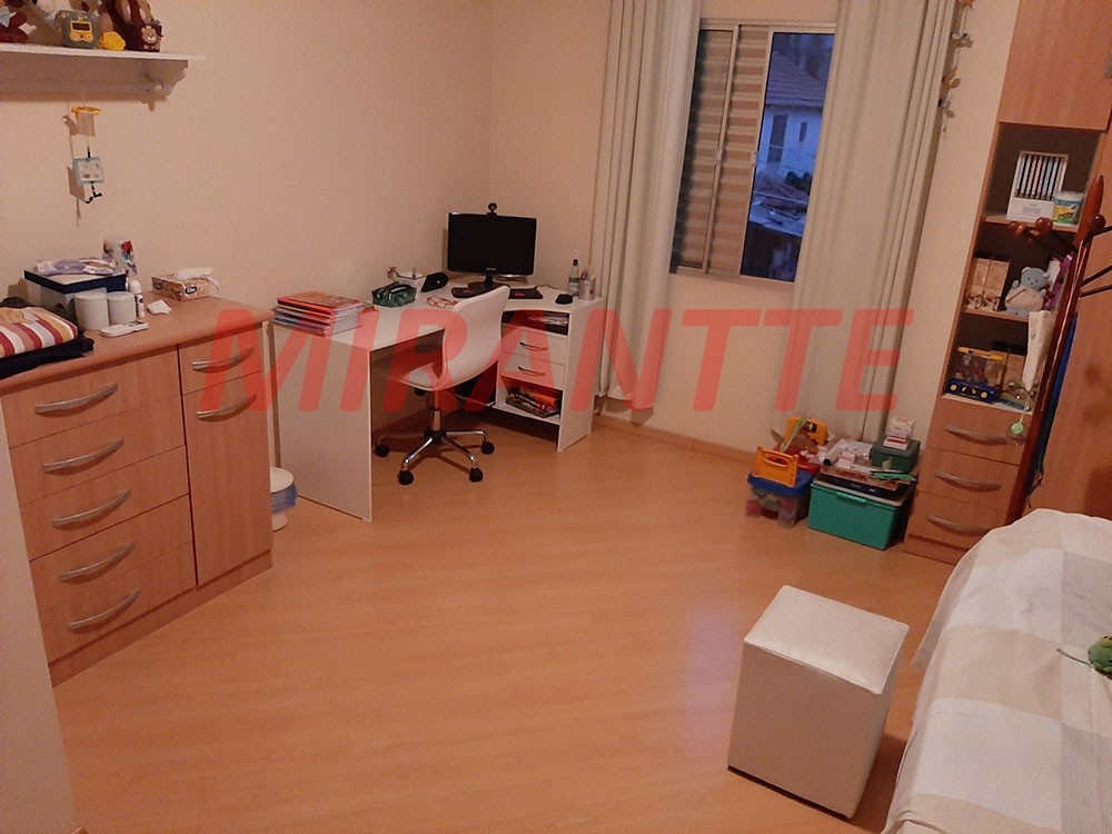 Sobrado de 370m² com 3 quartos em Jardim Peri