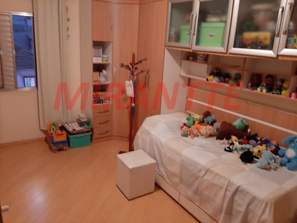 Sobrado de 370m² com 3 quartos em Jardim Peri