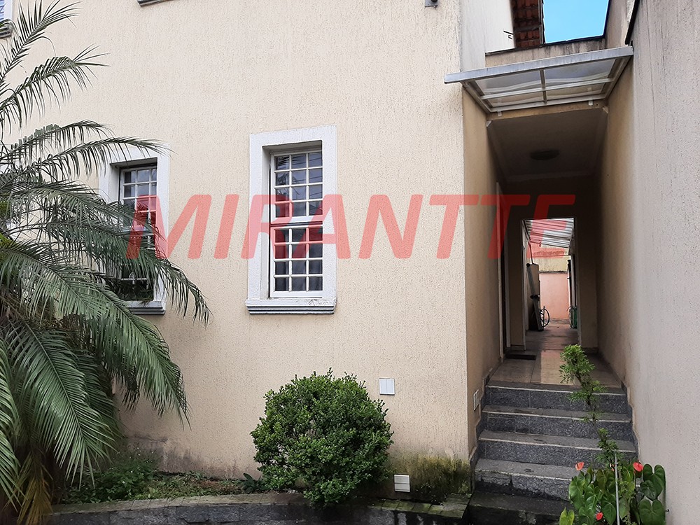 Sobrado de 370m² com 3 quartos em Jardim Peri