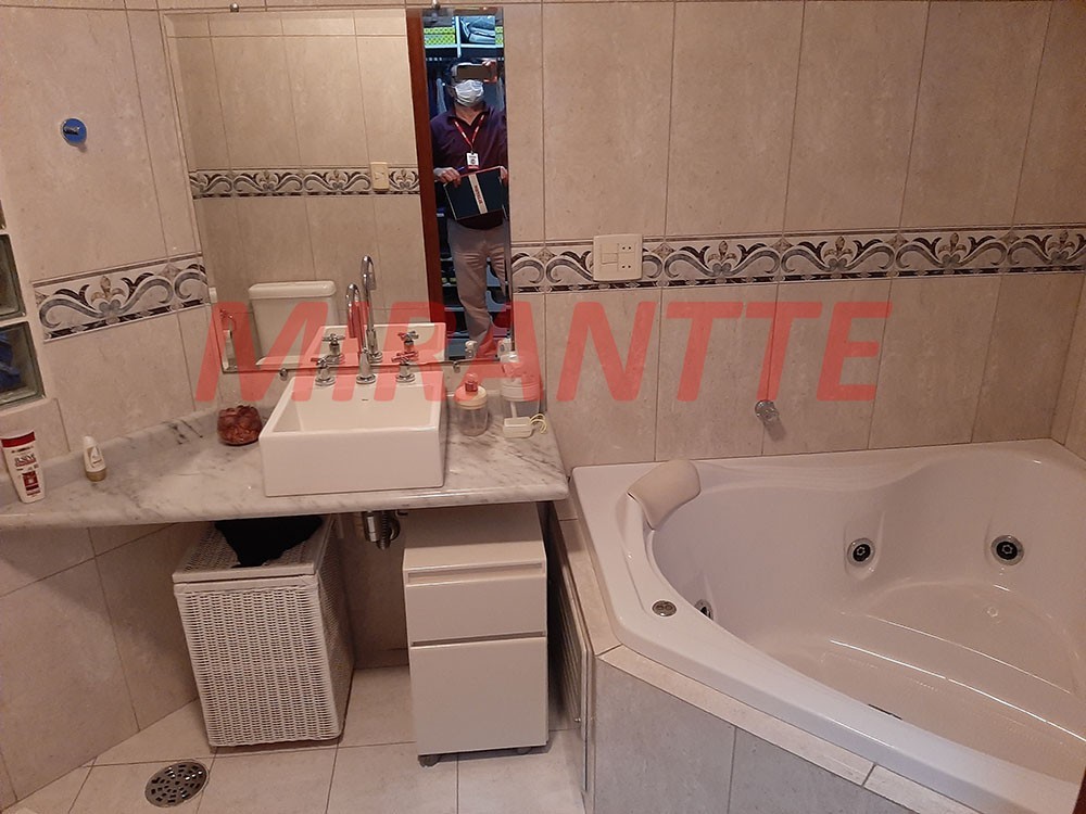Sobrado de 370m² com 3 quartos em Jardim Peri