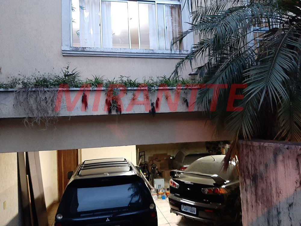Sobrado de 370m² com 3 quartos em Jardim Peri