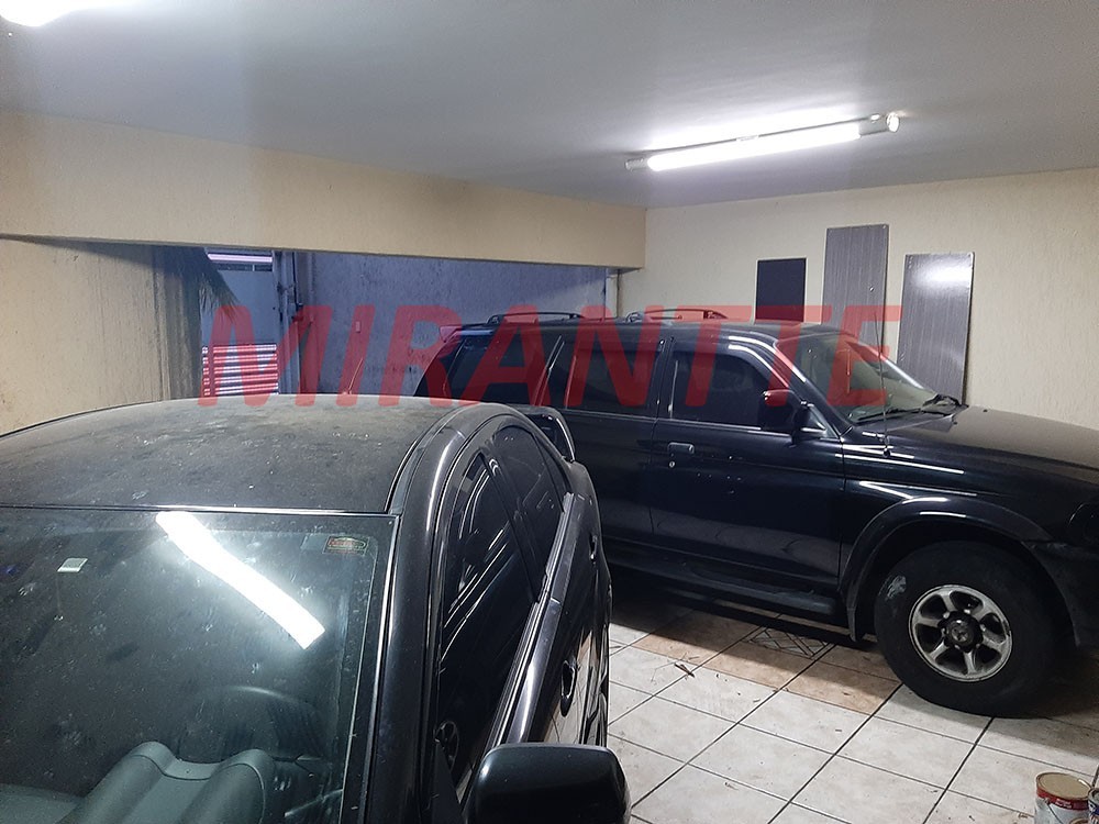 Sobrado de 370m² com 3 quartos em Jardim Peri